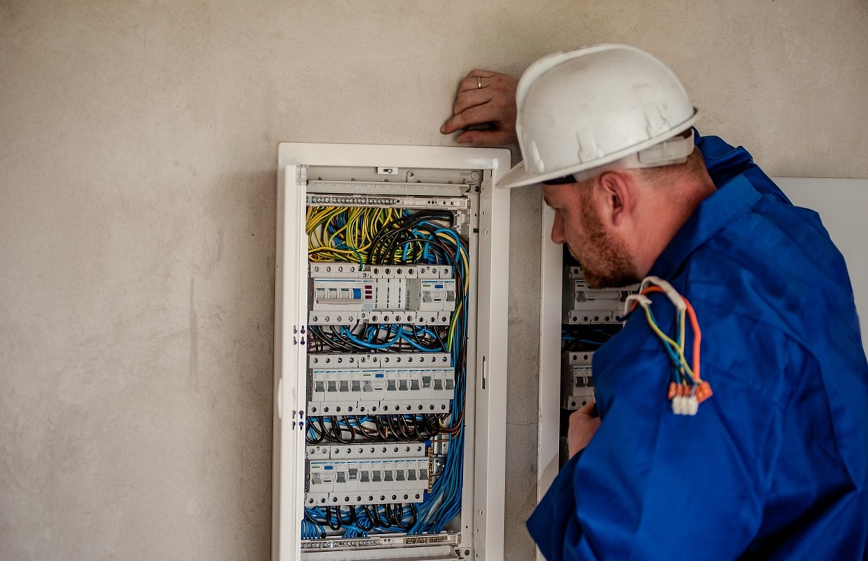 villanyvezetékek felújítása