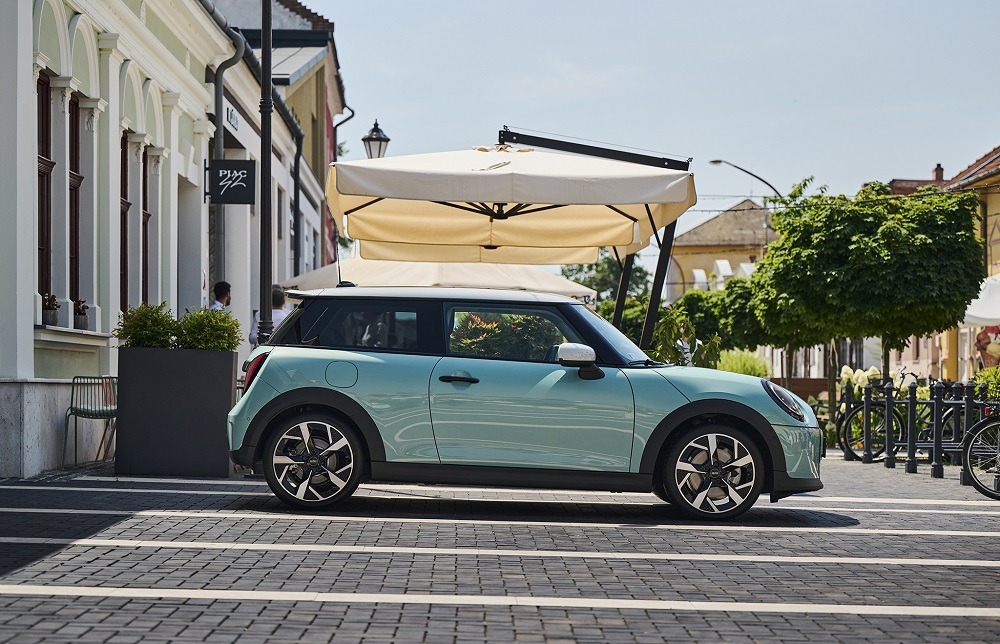 új mini cooper